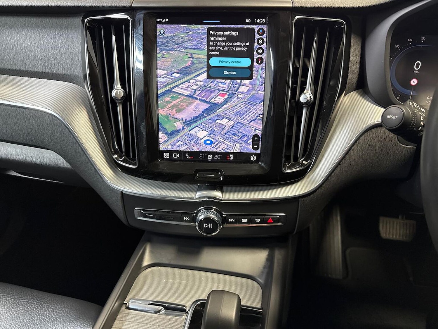 Used Volvo XC60 2023 for sale - 76559730: Photo 23