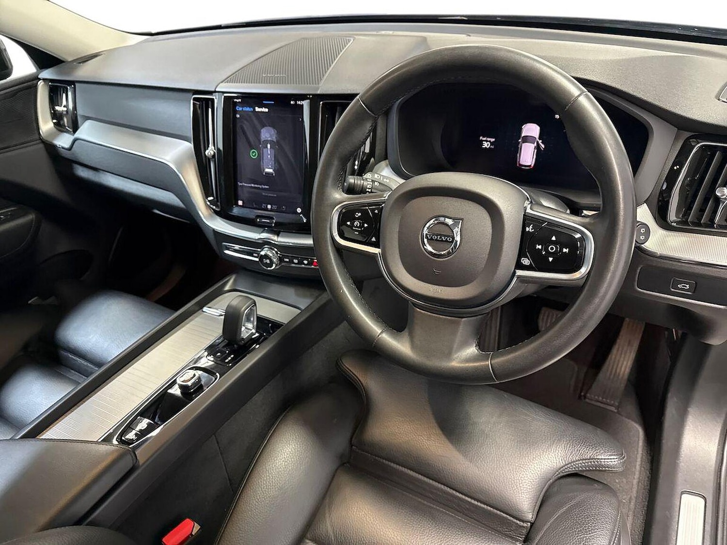 Used Volvo XC60 2023 for sale - 76559730: Photo 8