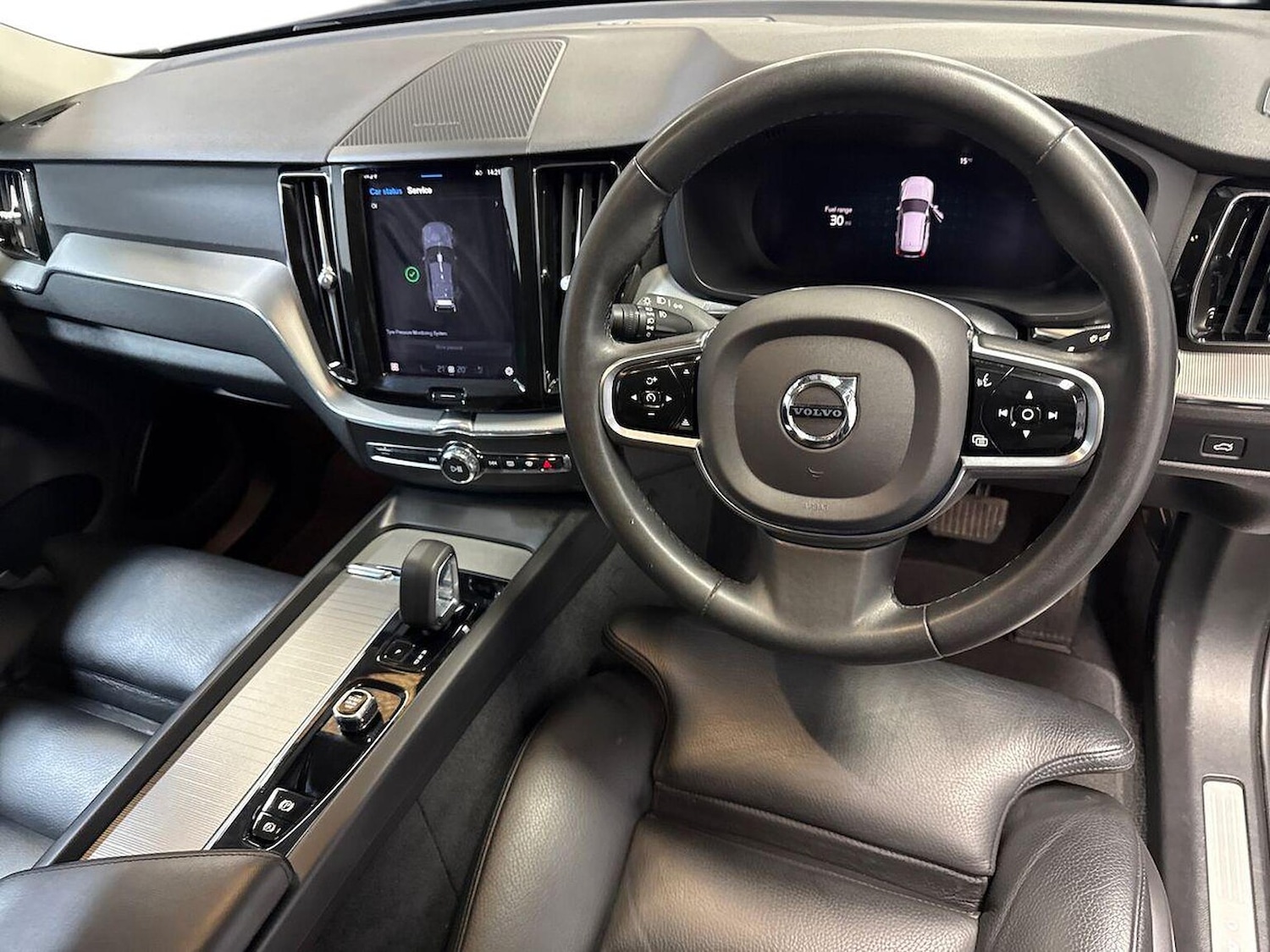 Used Volvo XC60 2023 for sale - 76559730: Photo 9