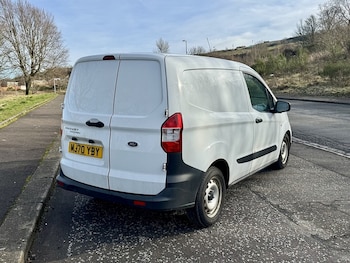Used Ford Transit Courier 2021 for sale - 77200947: Photo