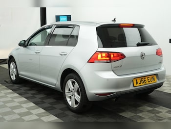 Used Volkswagen Golf 2017 for sale - 79594124: Photo