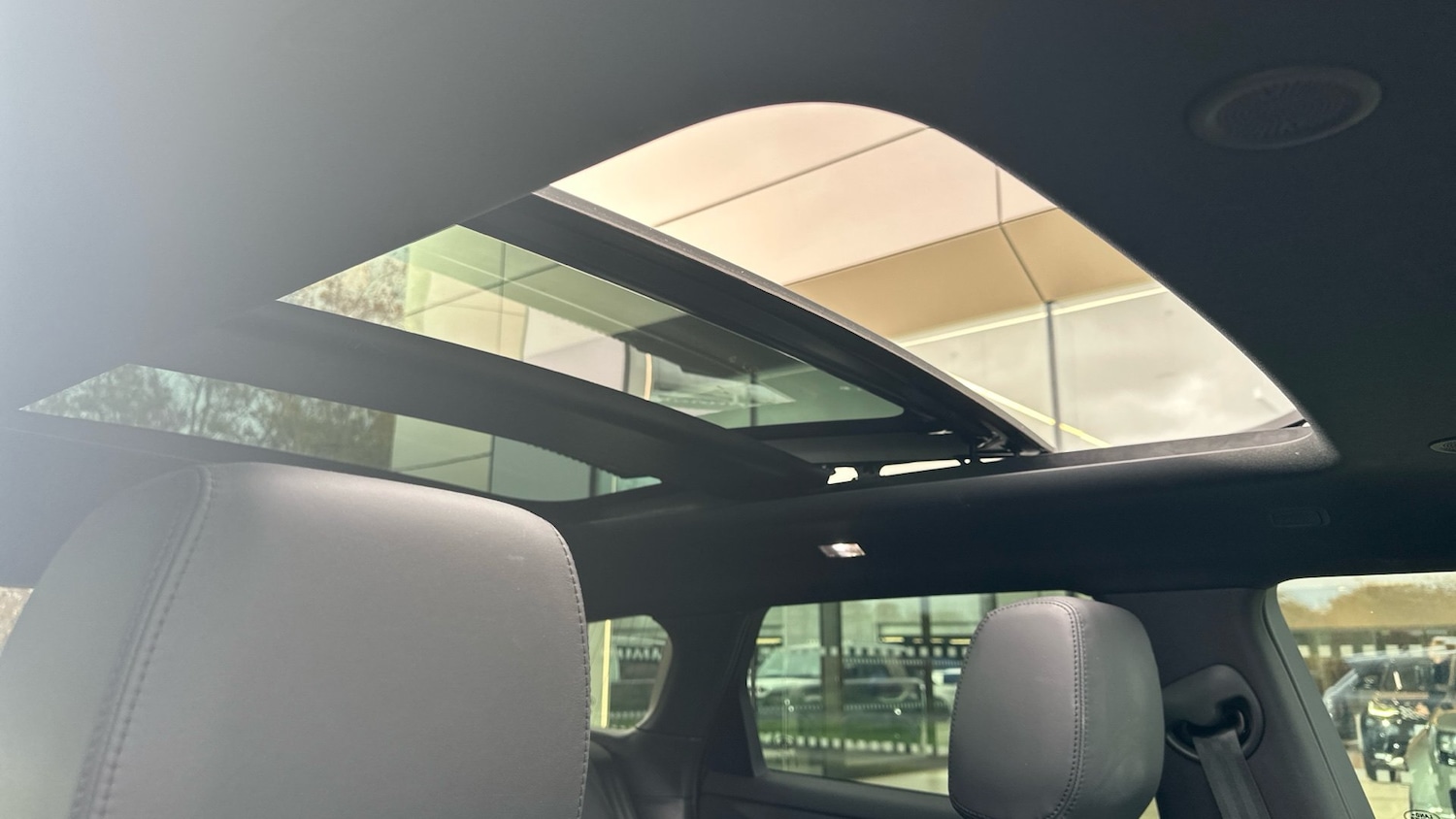 Used Land Rover Range Rover Evoque 2025 for sale - 76712304: Photo 21