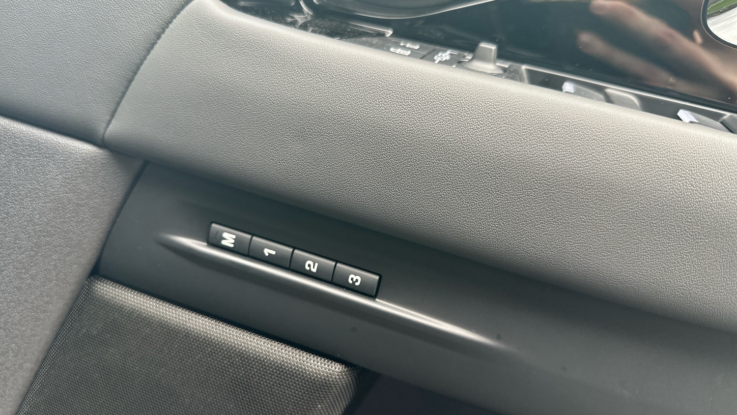 Used Land Rover Range Rover Evoque 2025 for sale - 76712304: Photo 25