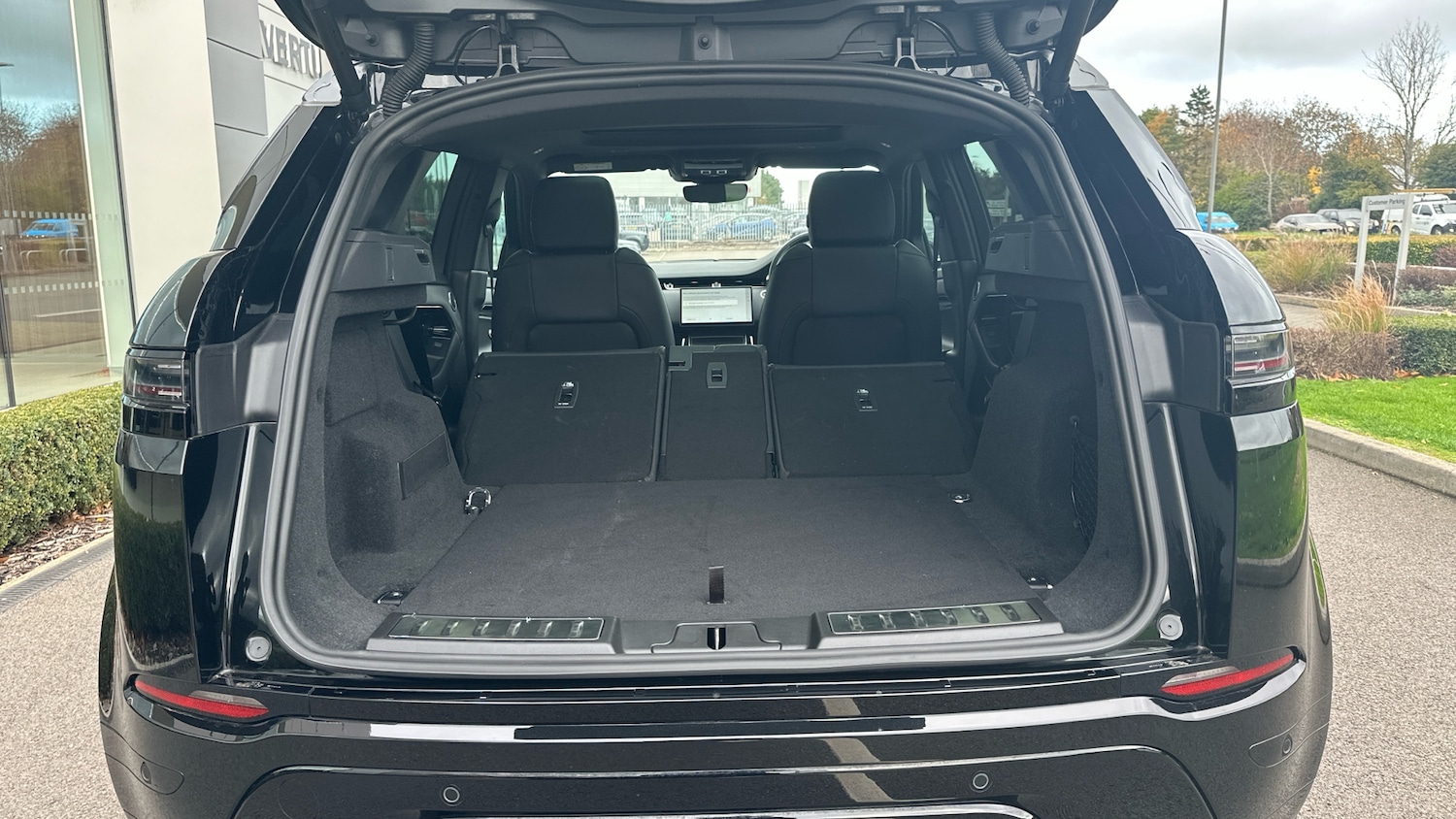 Used Land Rover Range Rover Evoque 2025 for sale - 76712304: Photo 31