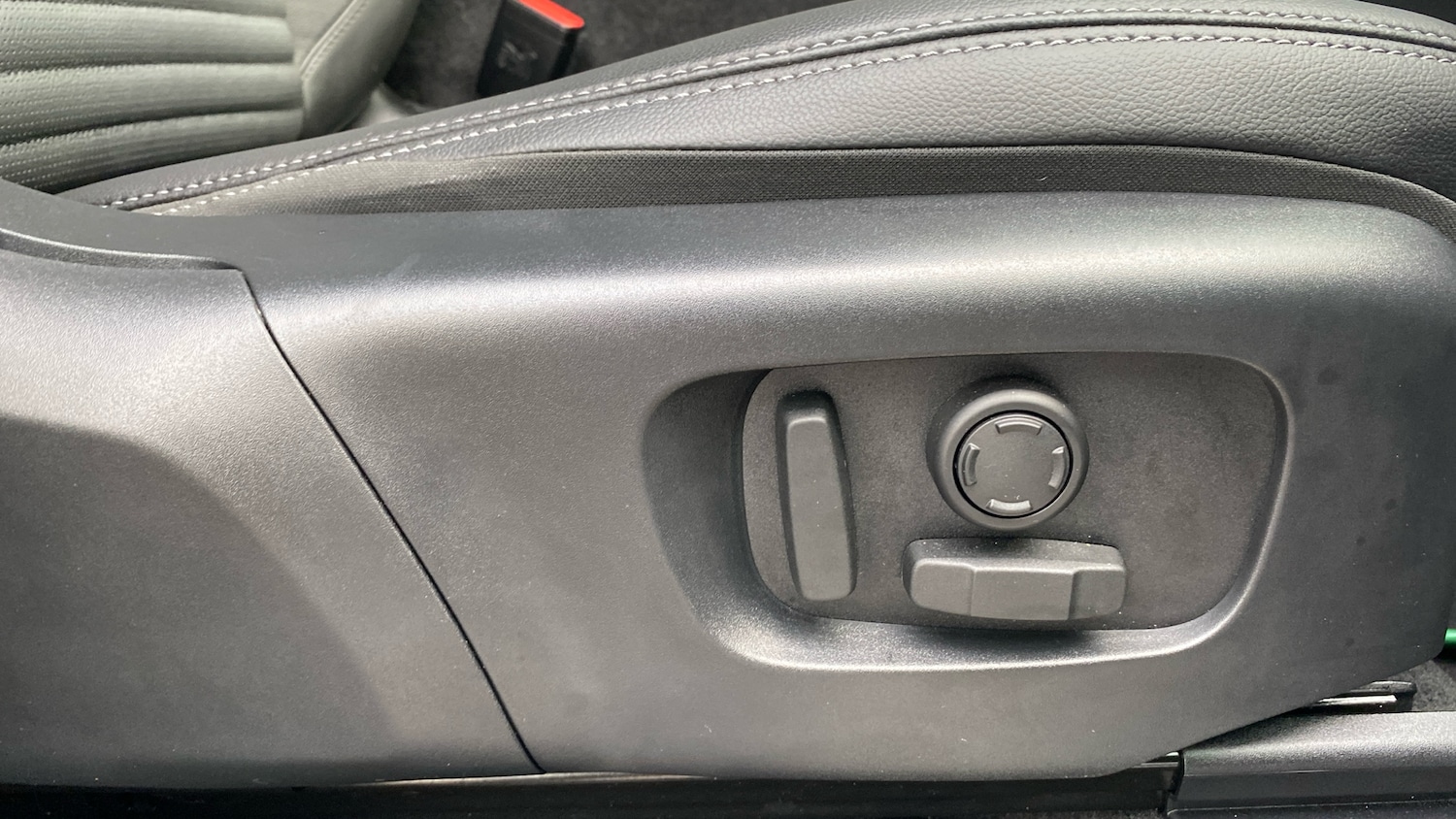 Used Land Rover Discovery Sport 2025 for sale - 77813308: Photo 32