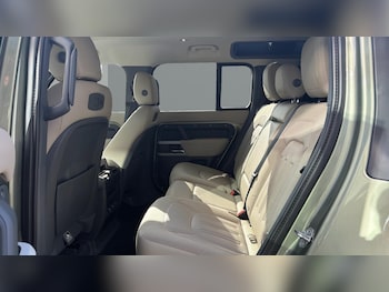 Used Land Rover Defender 2020 for sale - 77638726: Photo