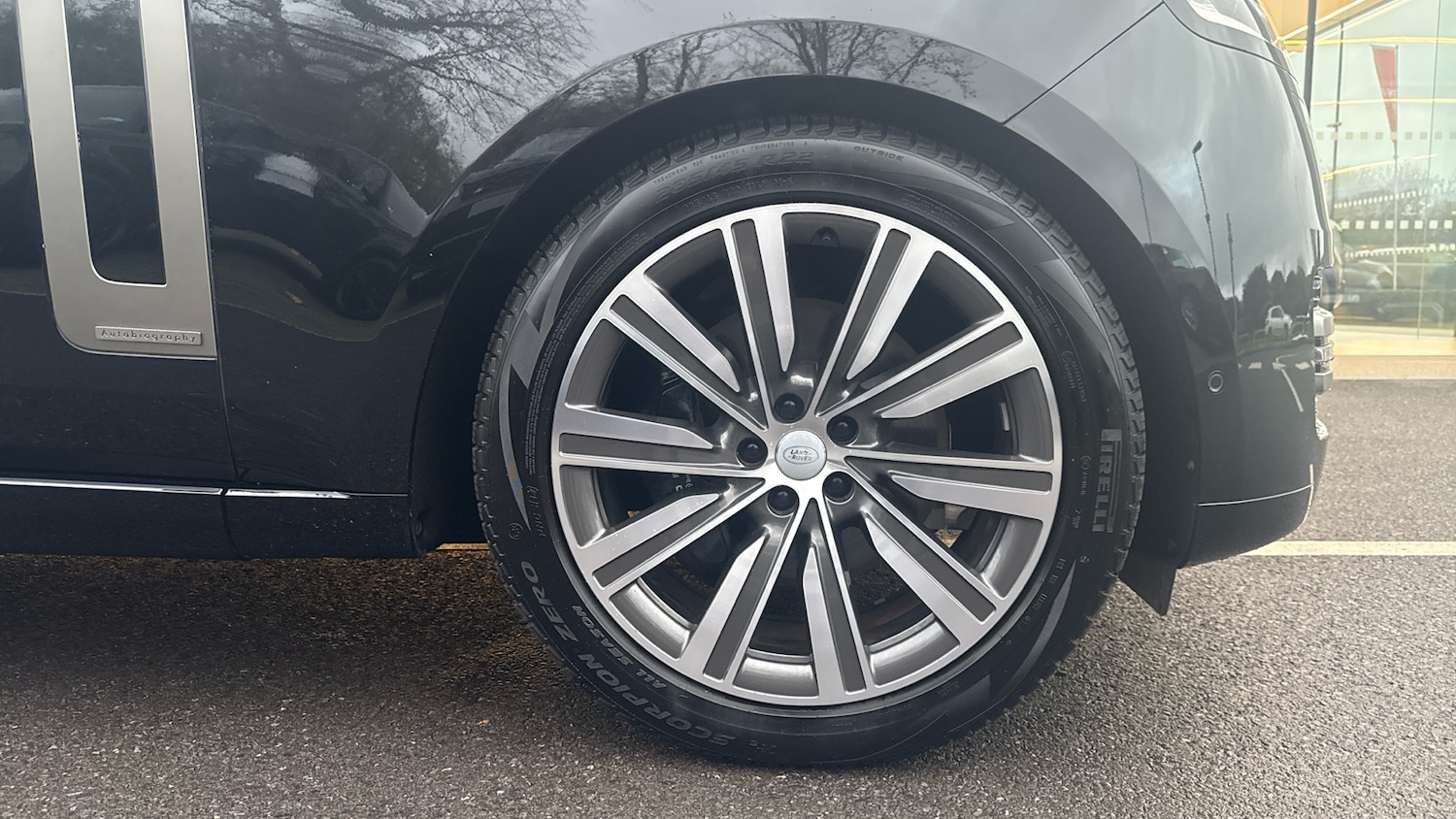 Used Land Rover Range Rover 2024 for sale - 76566197: Photo 8