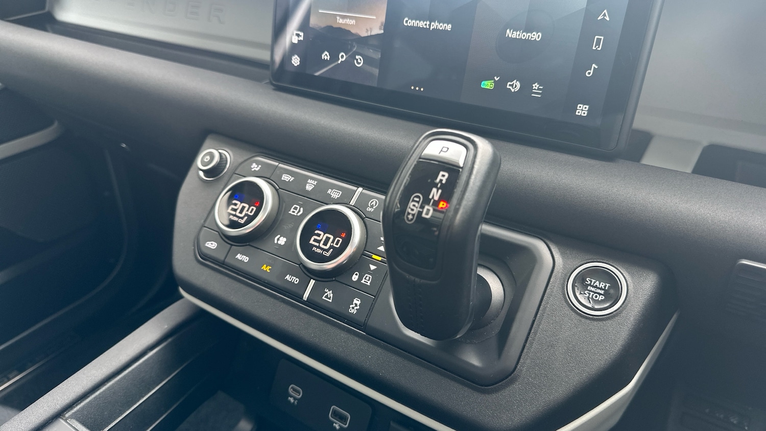 Used Land Rover Defender 2020 for sale - 77521914: Photo 13