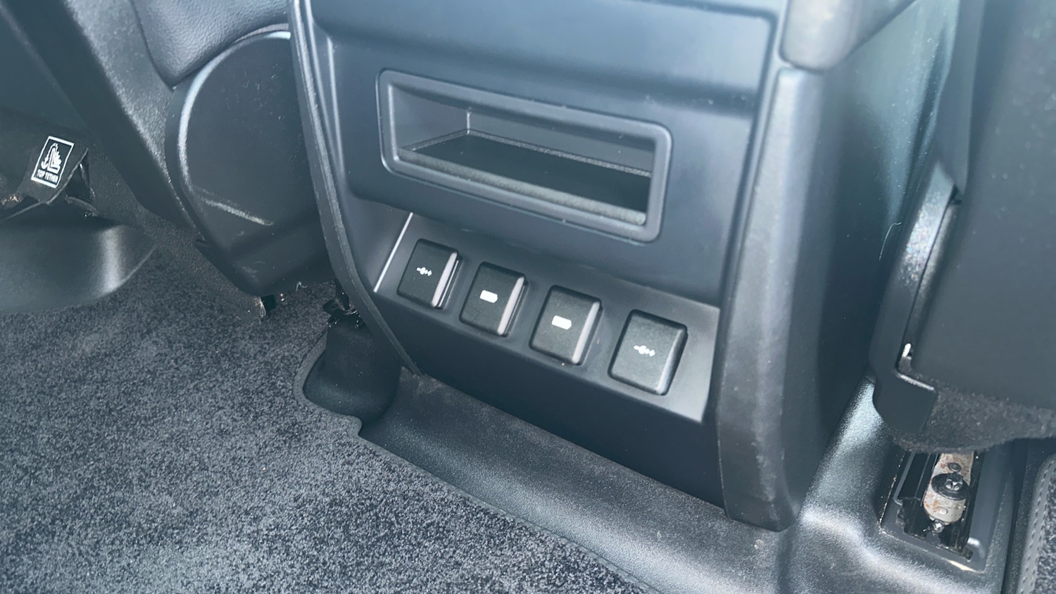 Used Land Rover Defender 2020 for sale - 77521914: Photo 18