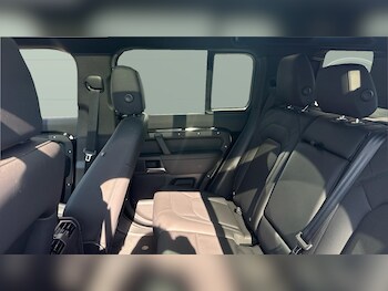 Used Land Rover Defender 2025 for sale - 78025905: Photo