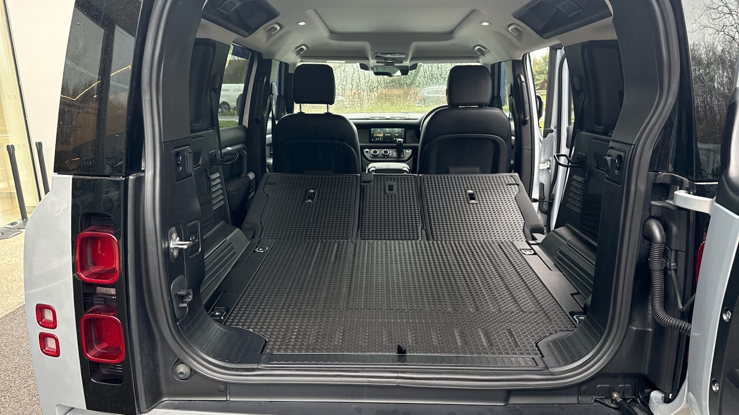 Used Land Rover Defender 2024 for sale - 77431594: Photo 10