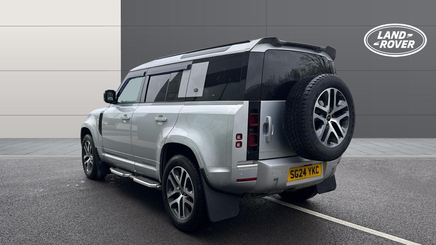 Used Land Rover Defender 2024 for sale - 77431594: Photo 2