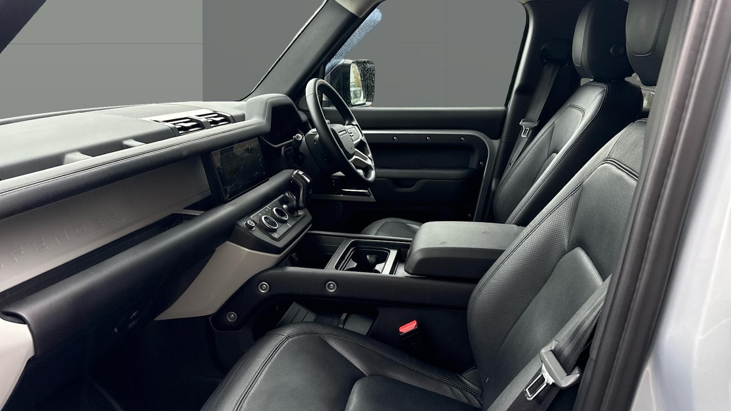 Used Land Rover Defender 2024 for sale - 77431594: Photo 3