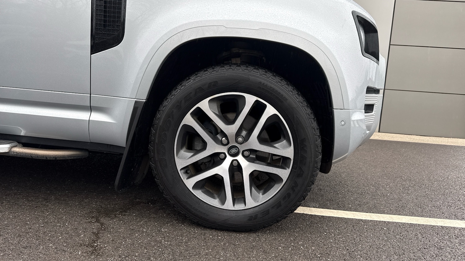 Used Land Rover Defender 2024 for sale - 77431594: Photo 8