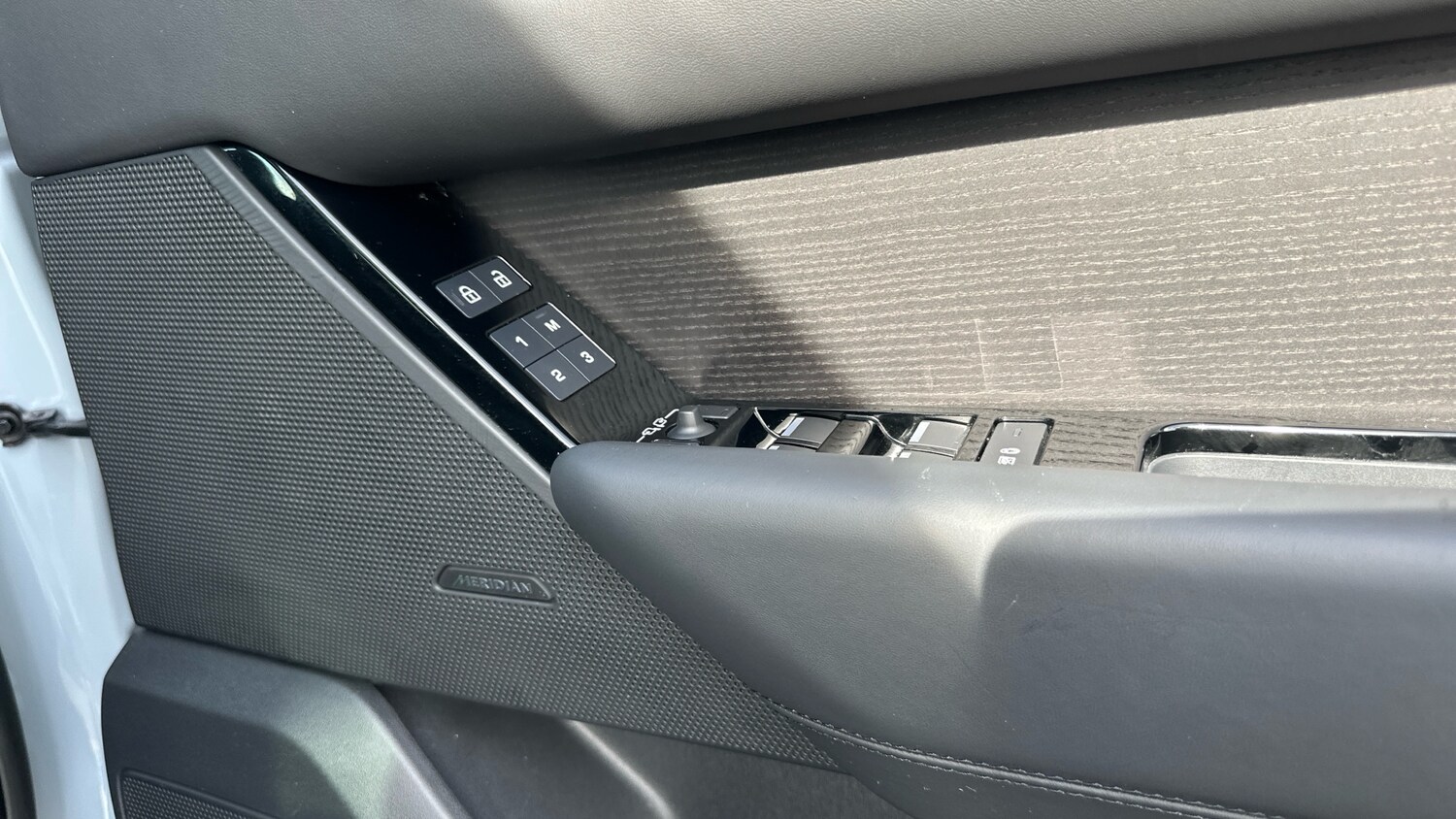 Used Land Rover Range Rover Velar 2024 for sale - 76332706: Photo 38