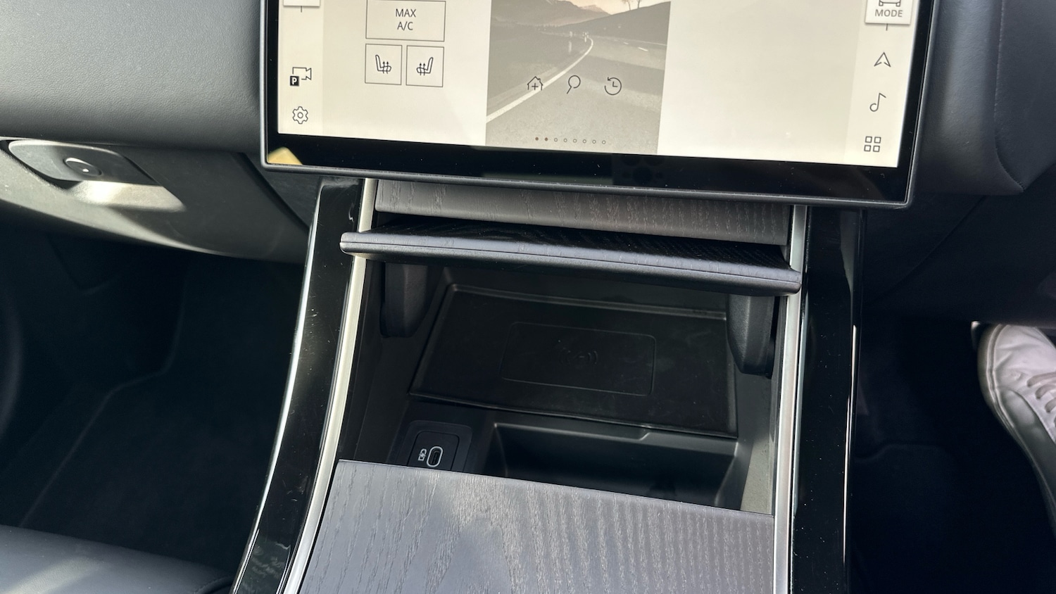 Used Land Rover Range Rover Velar 2024 for sale - 76332706: Photo 39