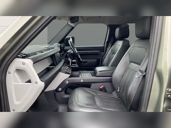 Used Land Rover Defender 2020 for sale - 75895338: Photo