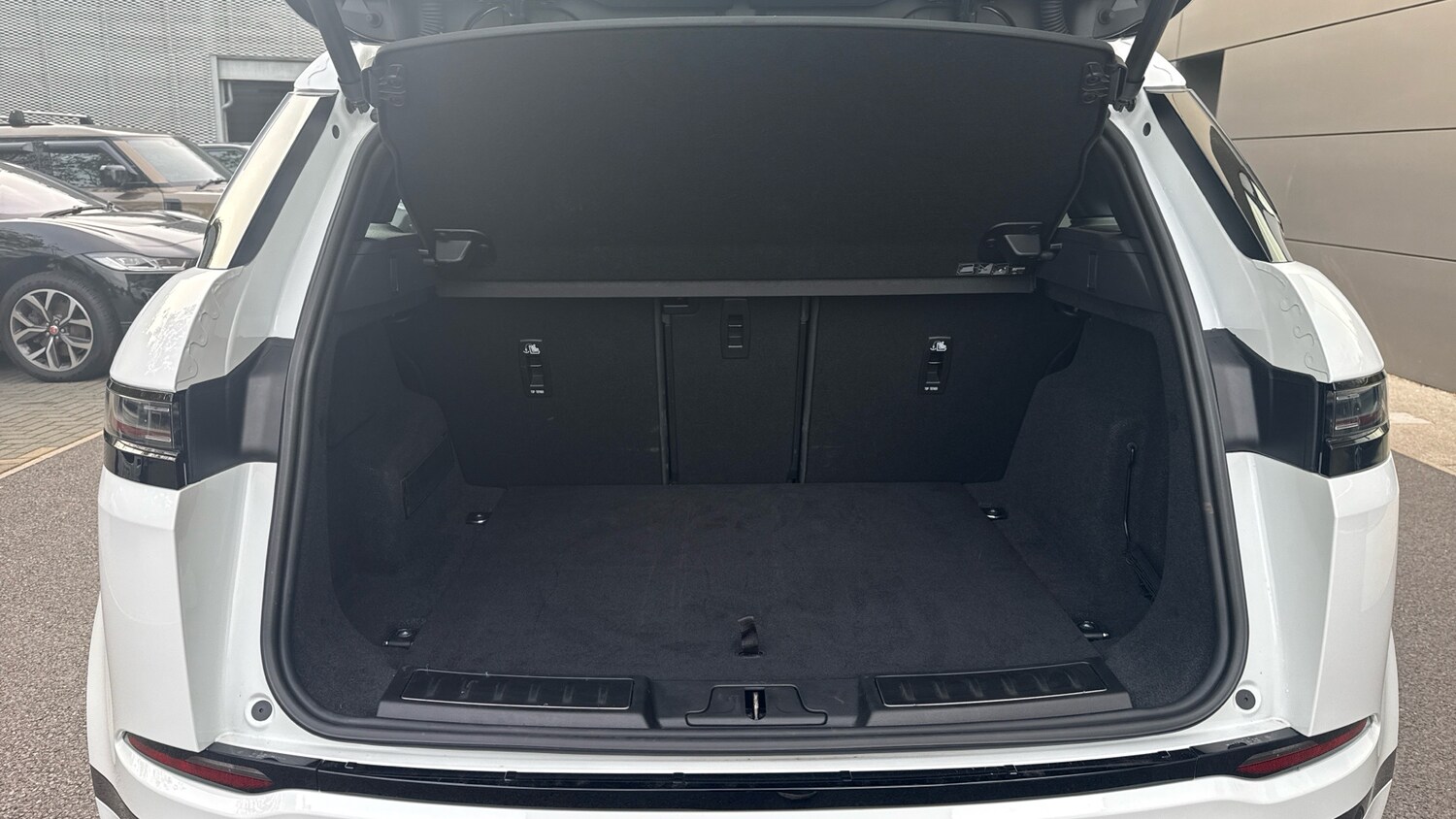 Used Land Rover Range Rover Evoque 2025 for sale - 76578057: Photo 10