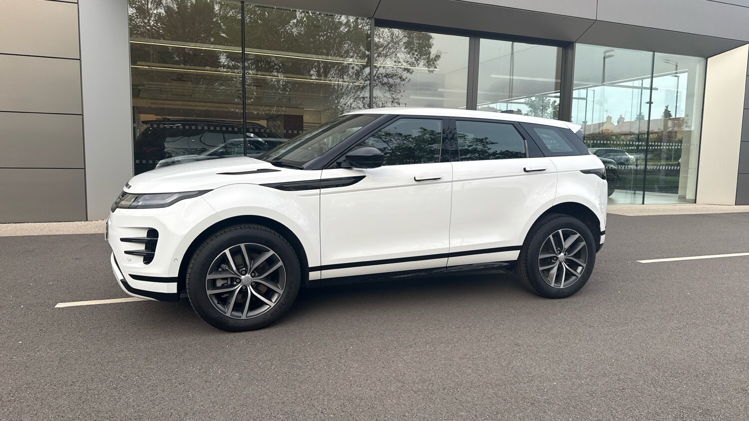 Used Land Rover Range Rover Evoque 2025 for sale - 76578057: Photo 20