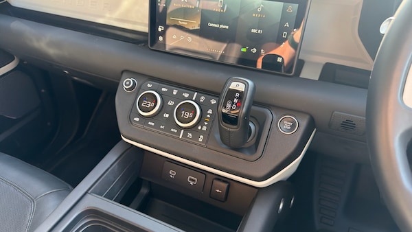 Used Land Rover Defender 2024 for sale - 76046912: Photo 13