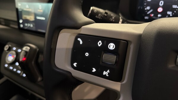 Used Land Rover Defender 2024 for sale - 76046912: Photo 27