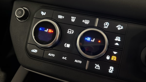 Used Land Rover Defender 2024 for sale - 76046912: Photo 40