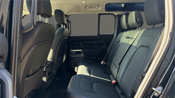 Used Land Rover Defender 2024 for sale - 76046912: Photo 4
