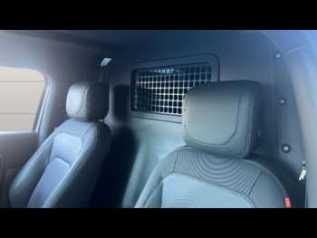Used Land Rover Defender 2024 for sale - 75260884: Photo