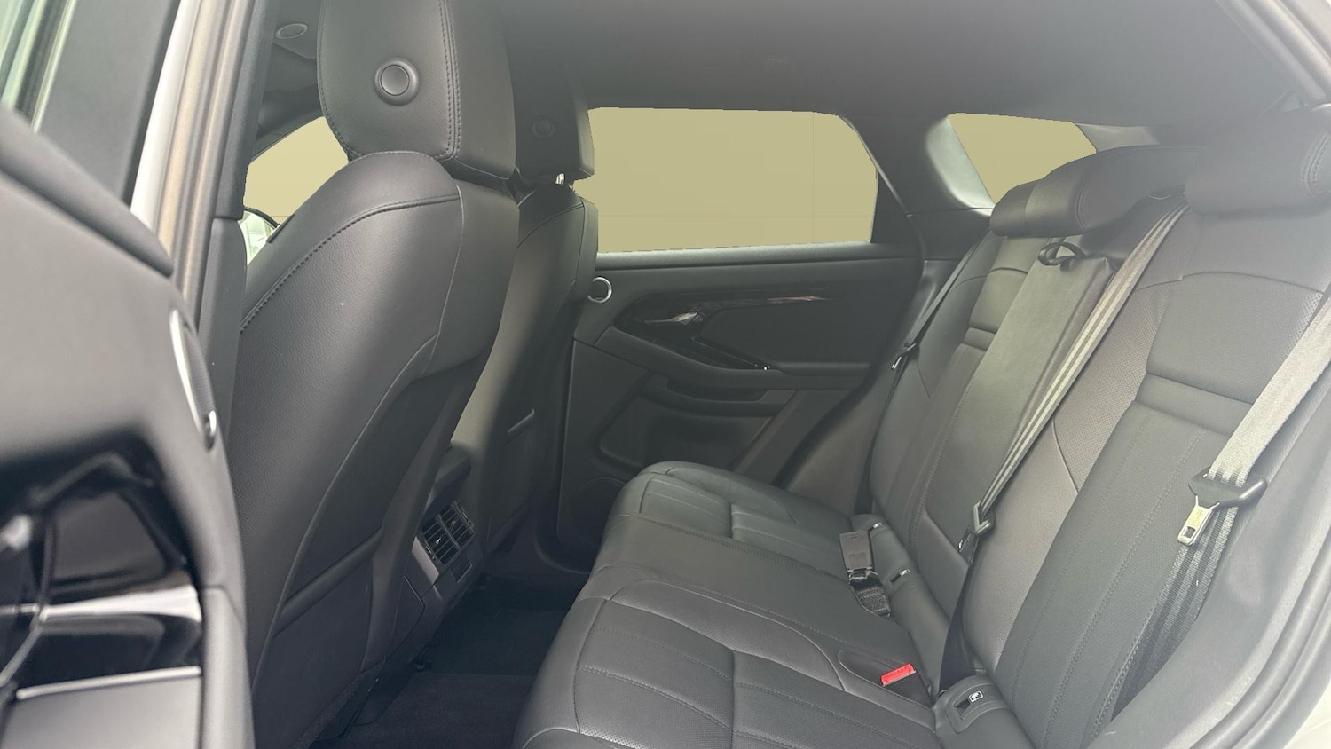 Used Land Rover Range Rover Evoque 2025 for sale - 75795499: Photo 4