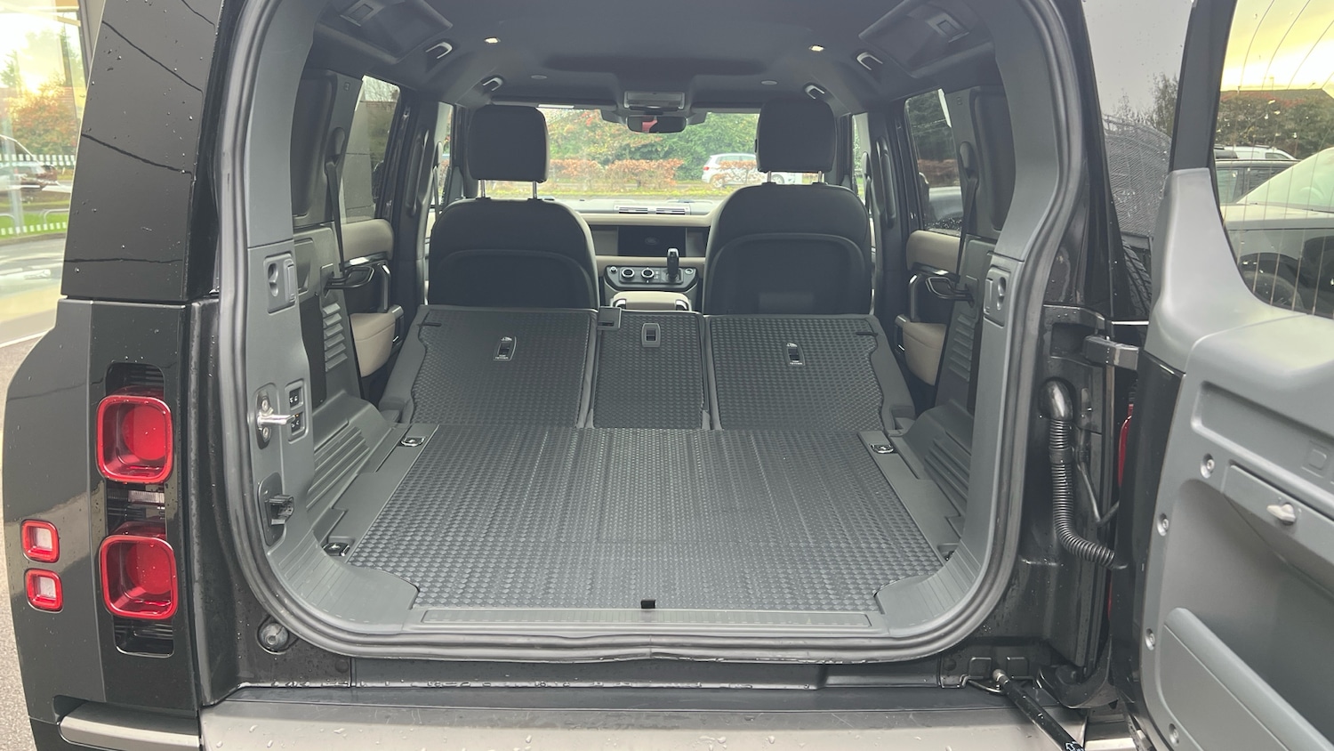 Used Land Rover Defender 2022 for sale - 76776340: Photo 10