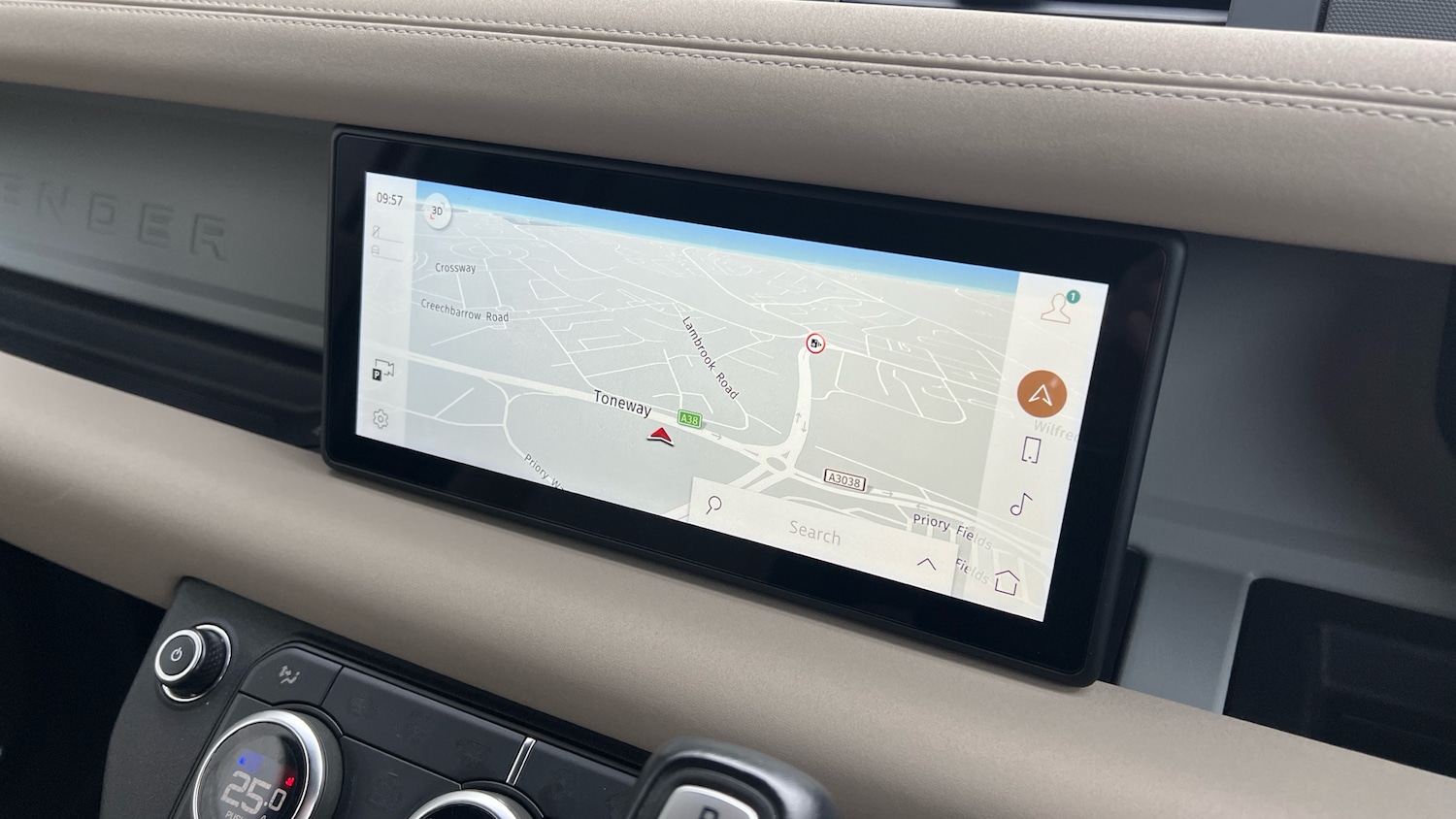 Used Land Rover Defender 2022 for sale - 76776340: Photo 11