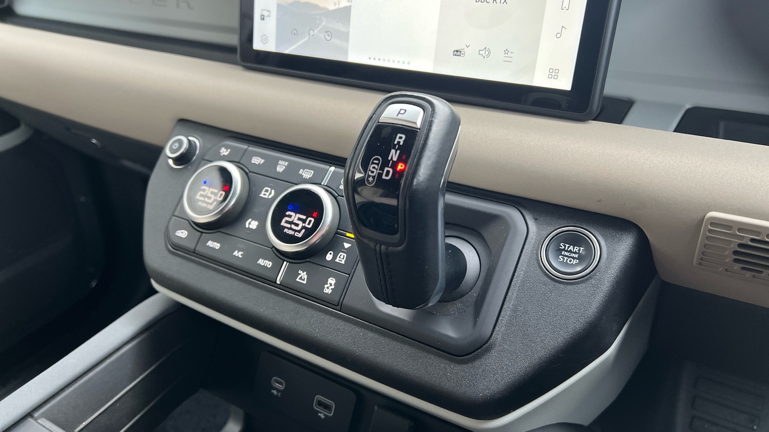 Used Land Rover Defender 2022 for sale - 76776340: Photo 13