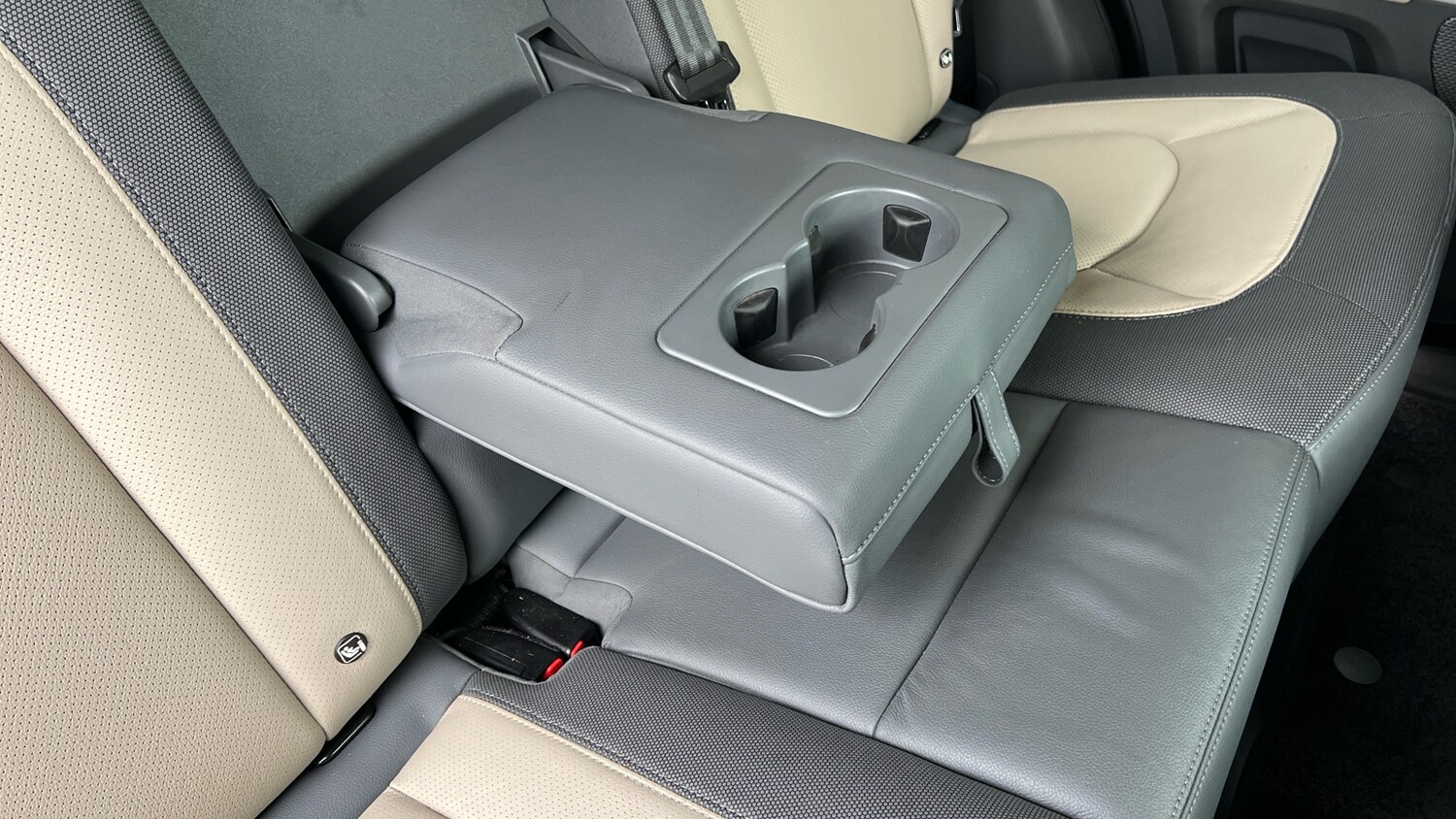 Used Land Rover Defender 2022 for sale - 76776340: Photo 38