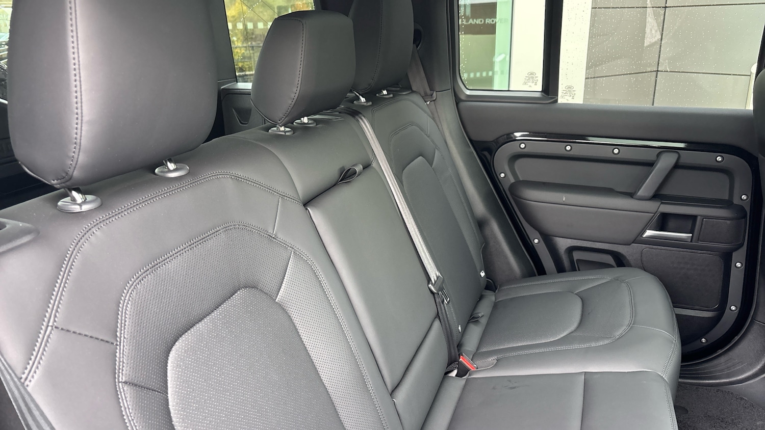 Used Land Rover Defender 2025 for sale - 77603579: Photo 25