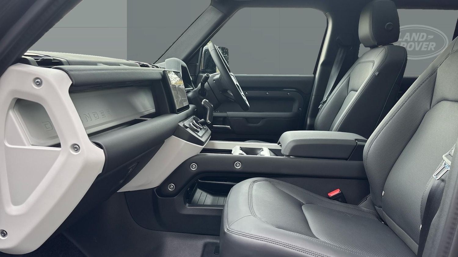 Used Land Rover Defender 2025 for sale - 77603579: Photo 3