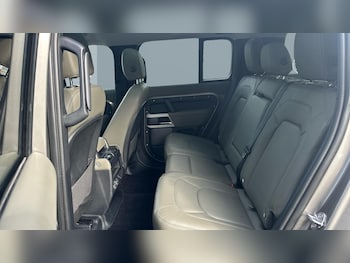 Used Land Rover Defender 2023 for sale - 78542324: Photo