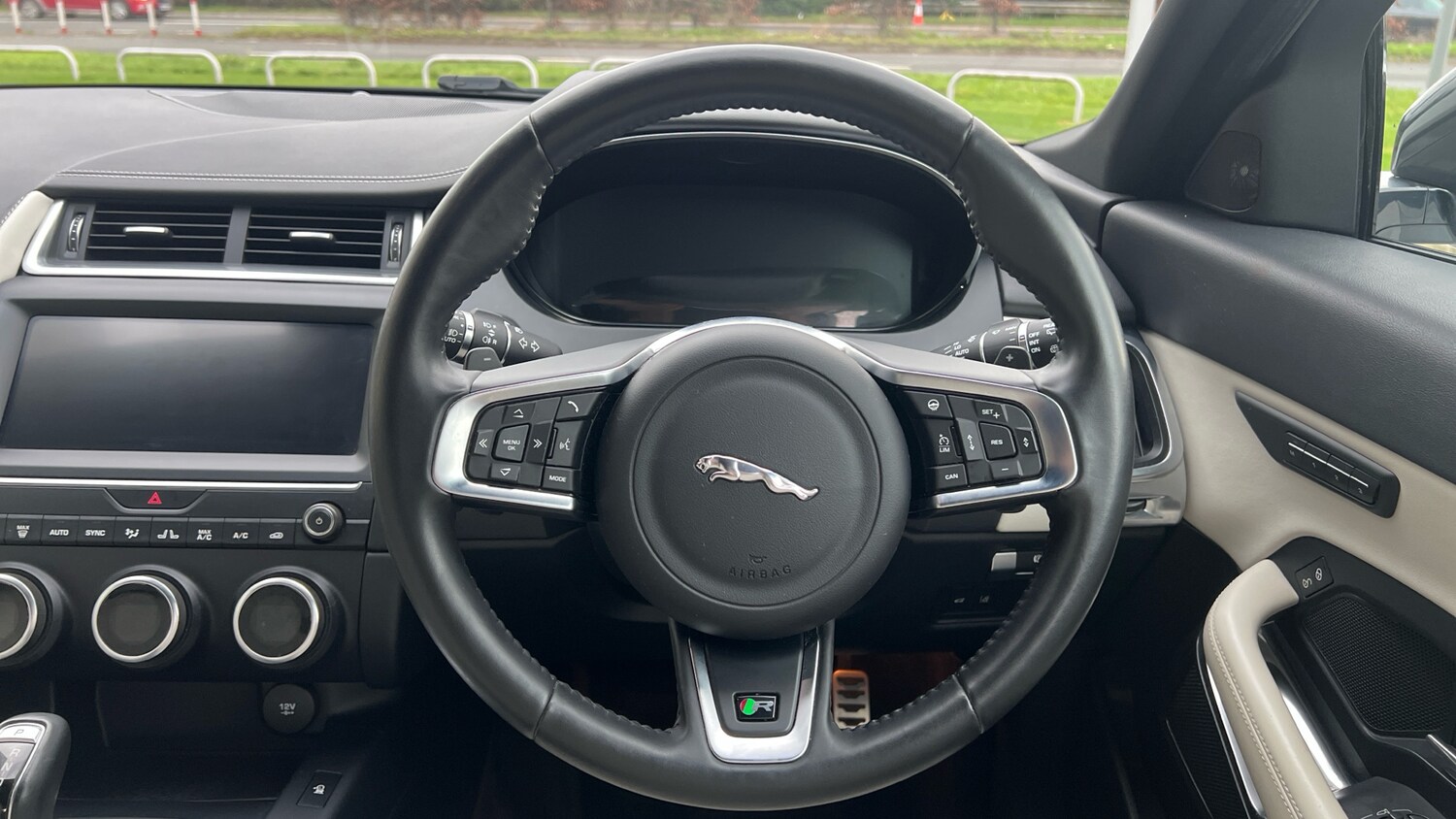 Used Jaguar E-Pace 2019 for sale - 77591257: Photo 15