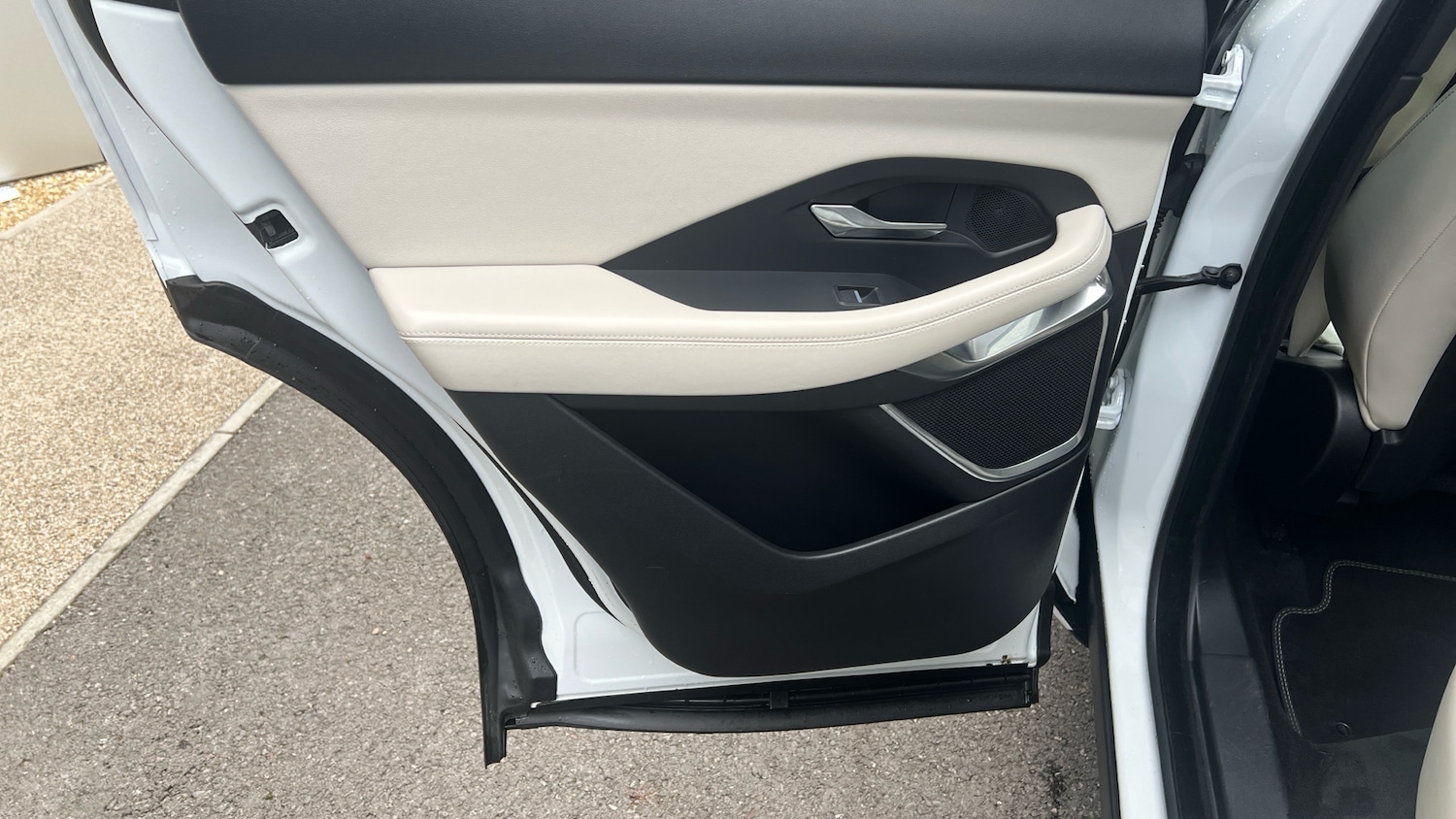 Used Jaguar E-Pace 2019 for sale - 77591257: Photo 28