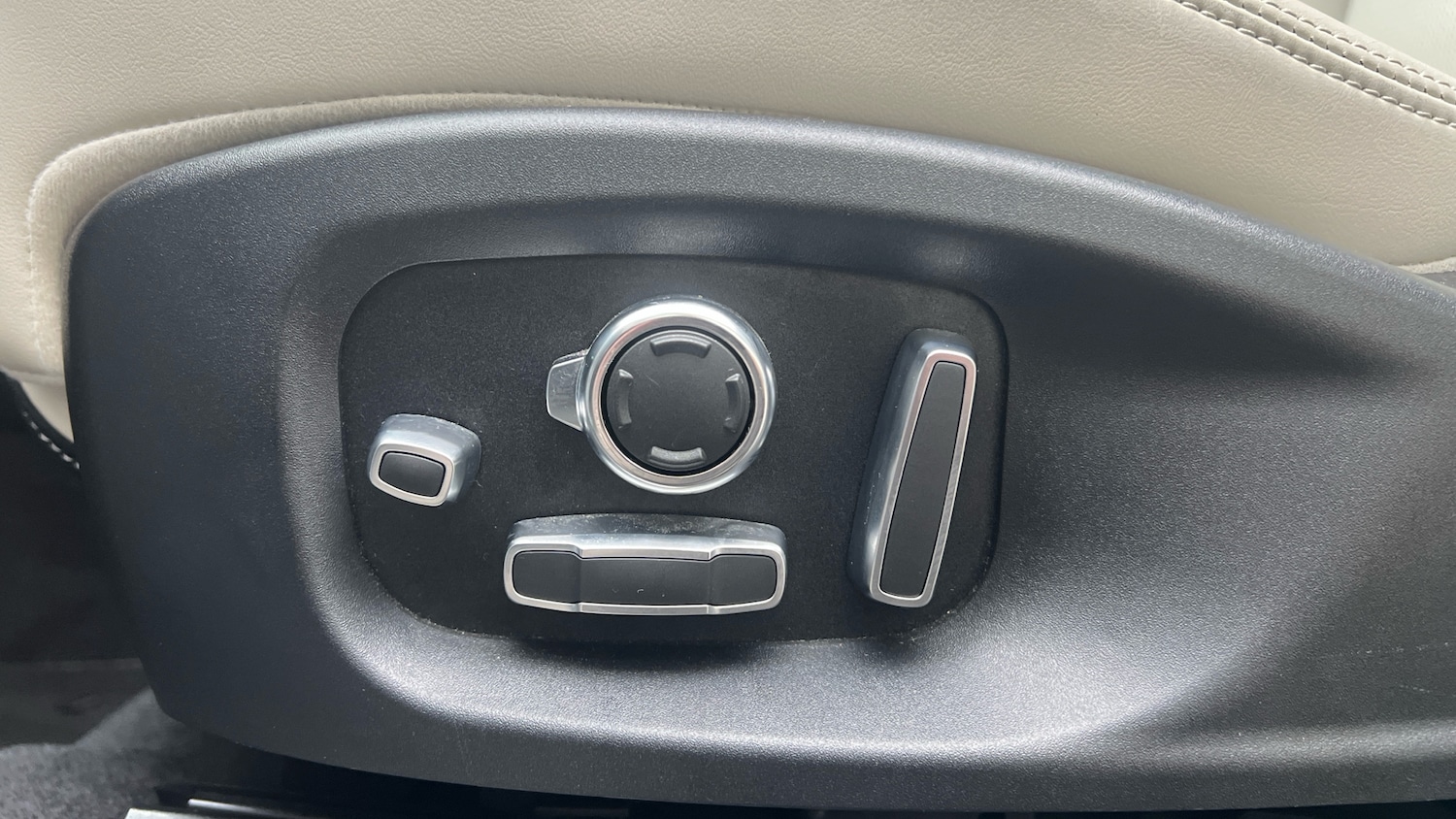 Used Jaguar E-Pace 2019 for sale - 77591257: Photo 33