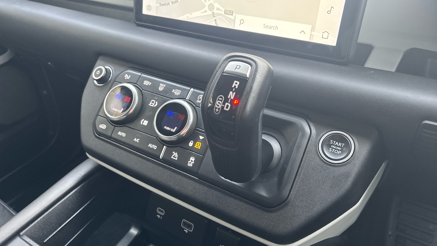 Used Land Rover Defender 2020 for sale - 77965649: Photo 13