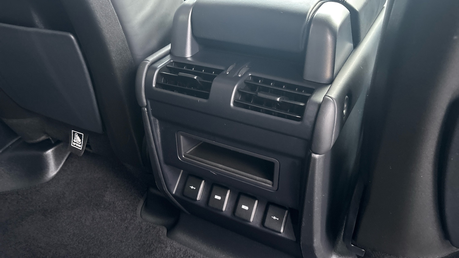 Used Land Rover Defender 2020 for sale - 77965649: Photo 18