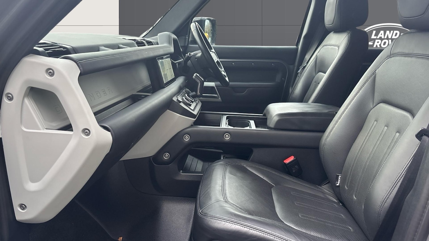 Used Land Rover Defender 2020 for sale - 77965649: Photo 3