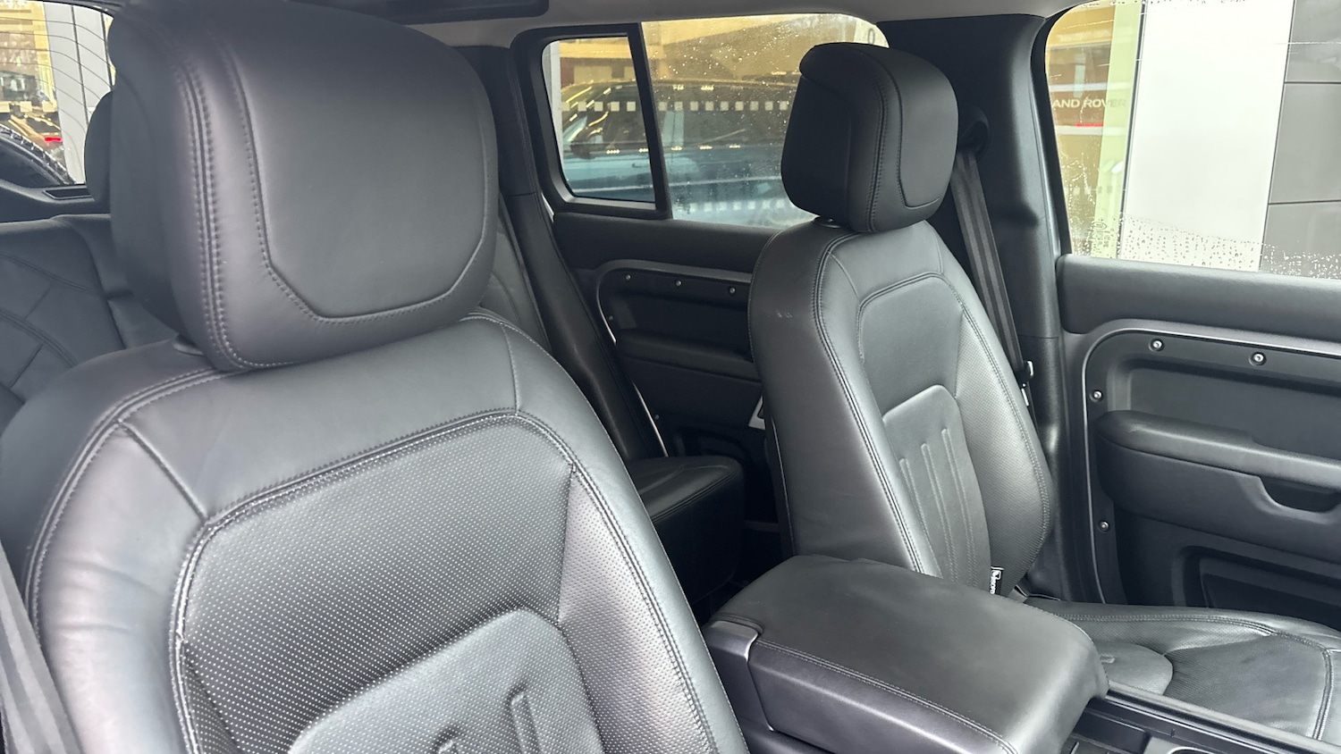 Used Land Rover Defender 2020 for sale - 77965649: Photo 32