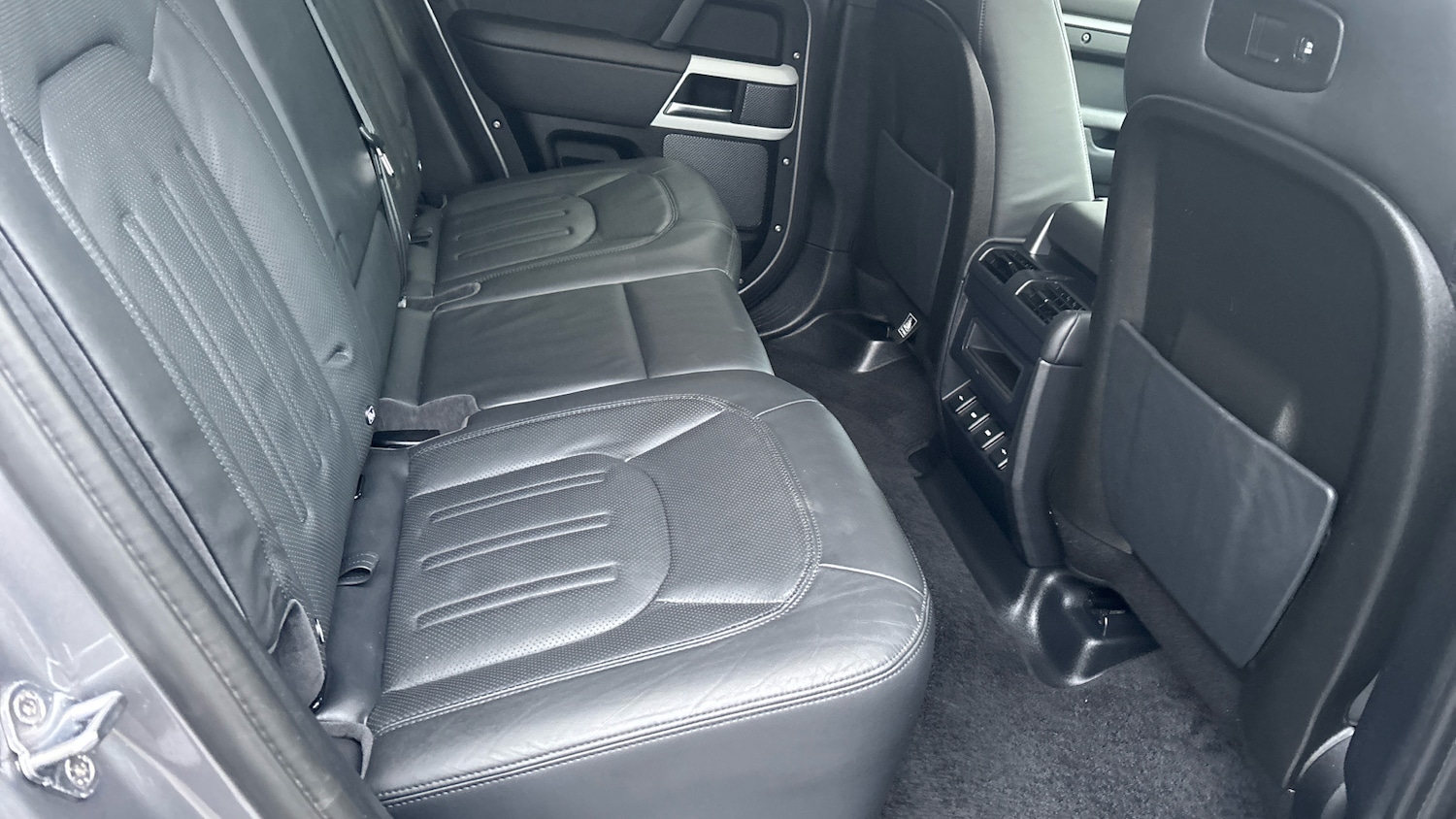 Used Land Rover Defender 2020 for sale - 77965649: Photo 36