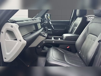 Used Land Rover Defender 2020 for sale - 77965649: Photo