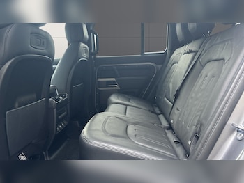 Used Land Rover Defender 2020 for sale - 77965649: Photo