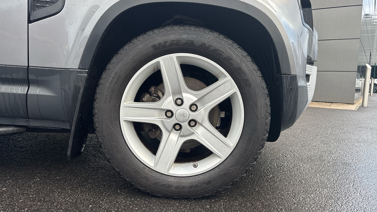 Used Land Rover Defender 2020 for sale - 77965649: Photo 8