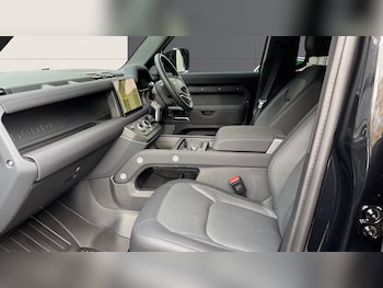 Used Land Rover Defender 2023 for sale - 79557107: Photo