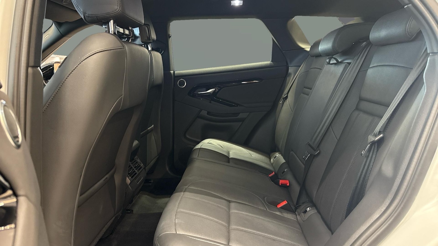 Used Land Rover Range Rover Evoque 2025 for sale - 76578056: Photo 4