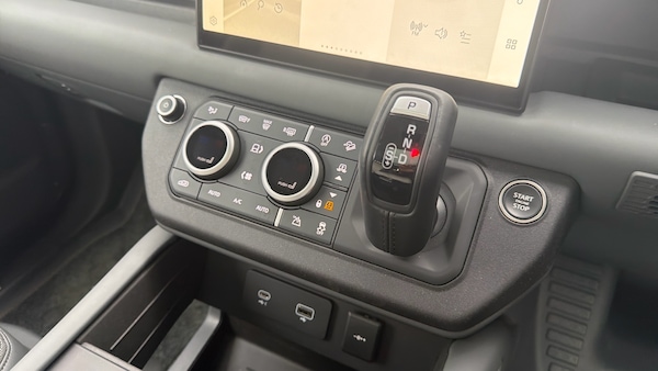 Used Land Rover Defender 2024 for sale - 76315276: Photo 13